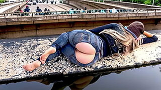 Casada dando para desconhecido por dinheiro